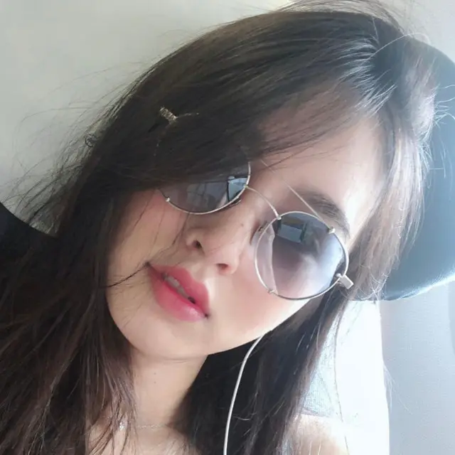 Selfie Nong Poy. (Instagram/@poydtreechada)