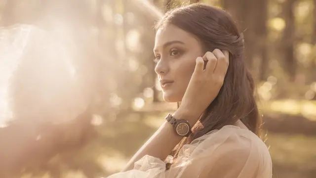 5 Potret Keanggunan Amanda Rawles dengan Koleksi Terbaru Lanccelot