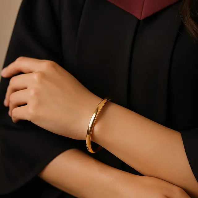 Model Gelang Emas Simpel Terbaru untuk Wisuda