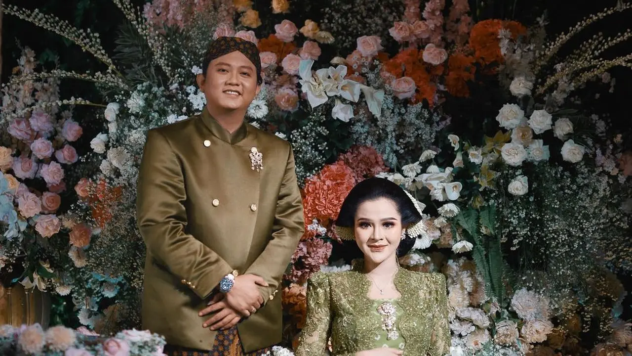 Denny Caknan dan Bella Bonita di momen Mitoni. [Foto: Instagram/bellabonita_r.a]