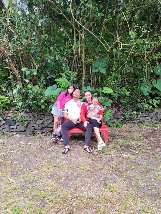 Zaskia Gotik dan Sirajuddin Mahmud (Instagram/sirajuddinmahmudsabang)