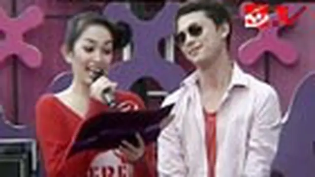 Andhika-Ussy Saling Lempar Pantun