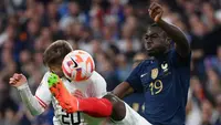 Youssouf Fofana. Gelandang tengah berusia 23 tahun ini kini tengah menjalani musim ke-4 bersama AS Monaco sejak didatangkan dari Strasbourg pada tengah musim 2019/2020. Musim ini ia telah tampil dalam 21 laga di semua ajang bersama AS Monaco dengan torehan 1 gol. Bersama Timnas Prancis ia baru mengoleksi 2 caps sejak melakukan debut pada 22 September 2022. (AFP/Anne-Christine Poujoulat)