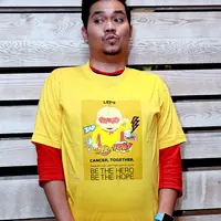 Indra Bekti ikut andil dalam program amal 'Shave For Hope 2015' yang dihelat untuk memberikan donasi kepada anak-anak penderita kanker. (Wimbarsana/Bintang.com)