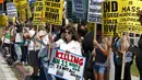 Ratusan massa pendukung Palestina berunjuk rasa di Los Angeles, Kalifornia, (20/7/2014), menentang kekerasan militer Israel di jalur Gaza. (REUTERS/Jonathan Alcorn)