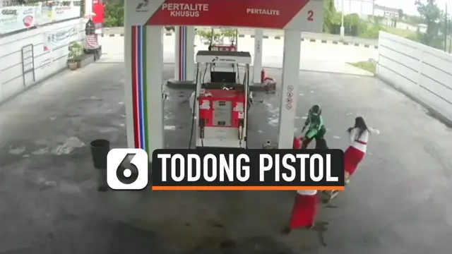 OKNUM OJEK ONLINE TODONGKAN PISTOL KE PEGAWAI SPBU DI BALI