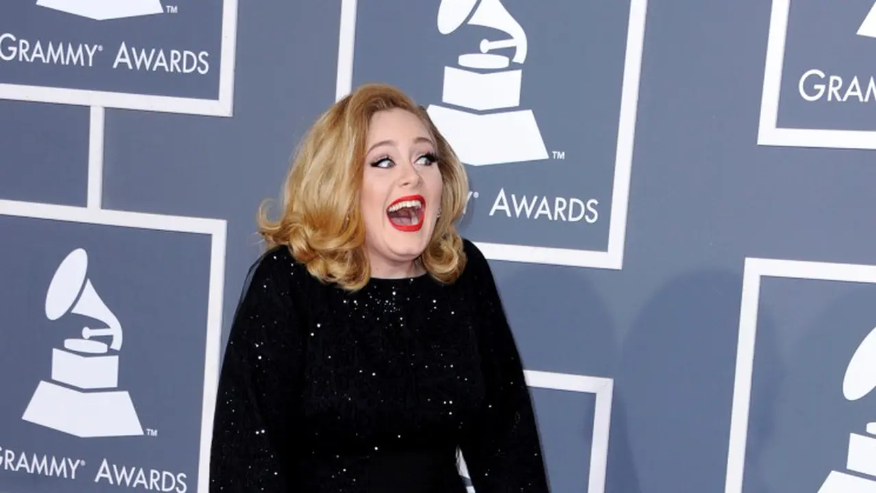 [Bintang] Adele