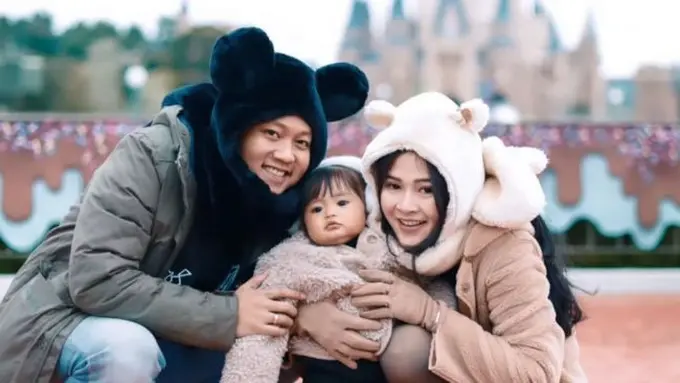 Denny Caknan pilih liburan ke Jepang bareng keluarga. (credit: instagram.com/denny_caknan)