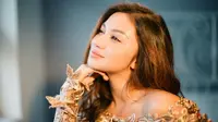 Sakit Saat Liburan Akhir Tahun, Ariel Tatum Diurus Dua Cowok Ini