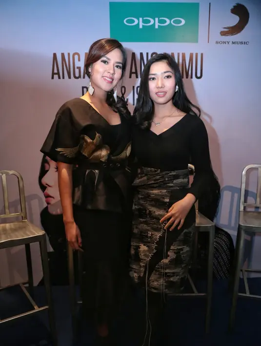 Perbedaan itu lantas keduanya sepakat membuat tema saling mendukung. Dengan penuh makna dan banyak pesan dalam liriknya. (Adrian Putra/Bintang.com)