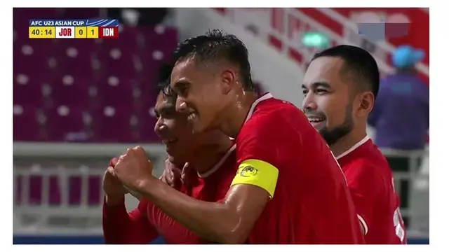 7 Editan Foto Teuku Wisnu Gabung di Pertandingan Timnas Ini Kocak