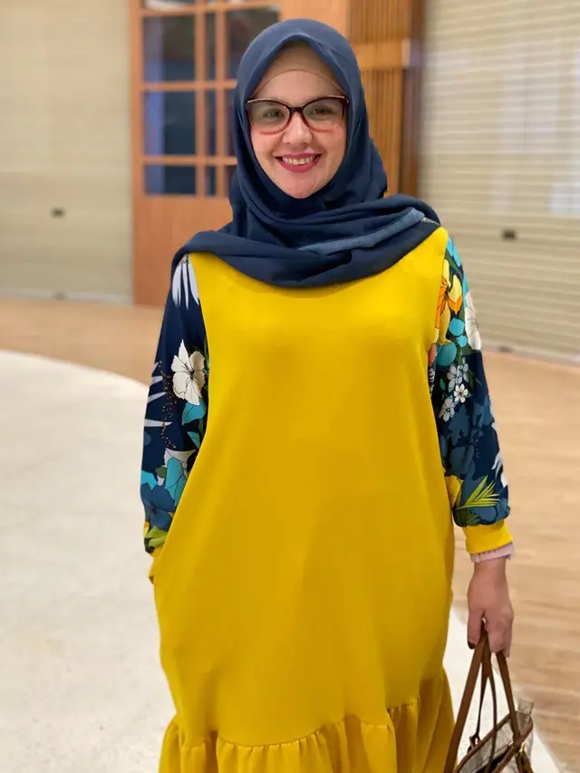 Bak Anak Muda, Ini 7 Pesona Istri Indra Bekti yang Jarang Tersorot