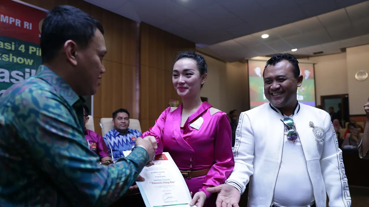 [Bintang] Zaskia Gotik
