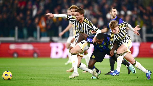 Foto: Melihat Duel Keras Antar Pemain Juventus Vs Inter Milan pada Pekan ke-13 Liga Italia