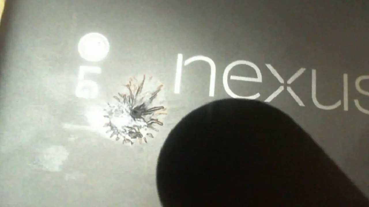 Baru Beli 11 Hari, Nexus 5X Meleleh Tanpa Sebab