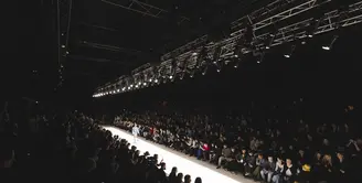 Moscow Fashion Week sukses dilaksanakan dari 1 hingga 8 Maret 2024. Acara ini menyoroti pengaruh Indonesia di kancah global  dengan menarik hampir 800 tamu yang hadir di pameran desainer Indonesia, Irmasari Joedawinata. Sorotan atas pengaruh Indonesia merupakan hasil dari kolaborasi antara Indonesian Fashion Chamber dan Moscow Fashion Week, yang diinisiasi kembali pada BRICS+ Fashion Summit akhir 2023. (Foto: Dokumen/Moscow Fashion Week)