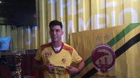 Alan Henrique resmi bergabung sebagai pemain belakang klub Sriwijaya FC hingga akhir musim Liga 1 Indonesia (Liputan6.com / Nefri Inge)