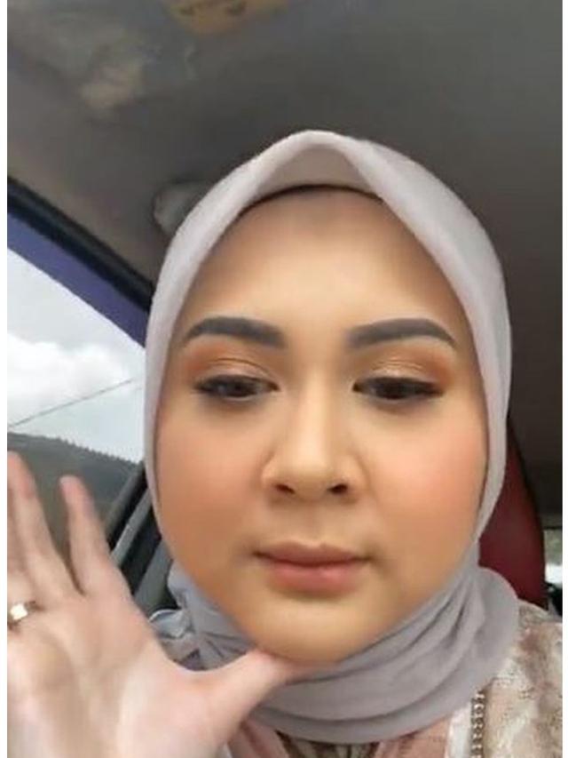 7 Potret Pernikahan Ayah Kesha Ratuliu, Dihadiri 15 Orang