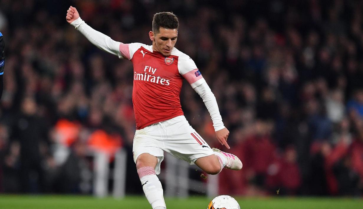 4. Lucas Torreira - Mantan pemain Sampdoria yang baru saja direkrut Arsenal ke stadion Emirates. Performa apiknya menjadi perbincangan penikmat sepak bola dunia. (AFP/Ben Stansall)