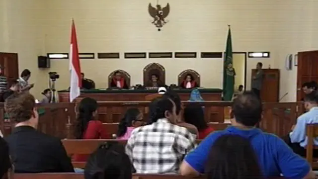 Pembunuh Keluarga Made Purnabawa Divonis Mati