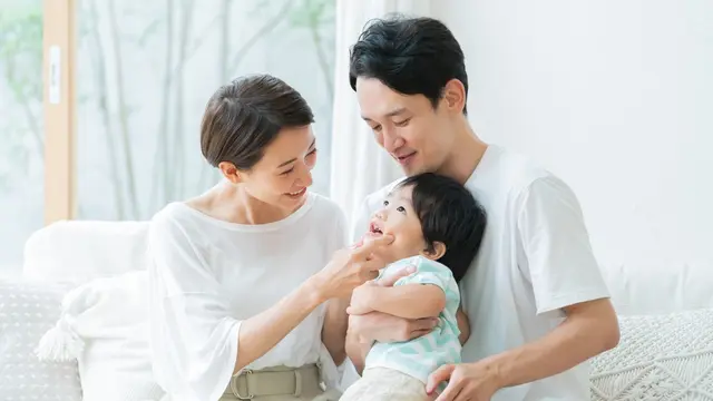 anak ayah ibu bayi balita
