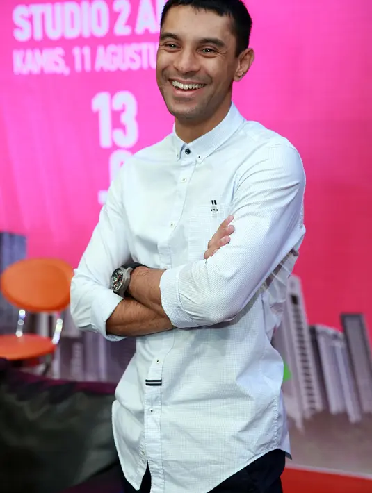 Pemeran yang dikenal lewat sinetron Kawin Gantung SCTV itu pertama kali syuting langsung disuruh menjadi sopir kendaraan roda tiga dari India tersebut. (Deki Prayoga/Bintang.com)