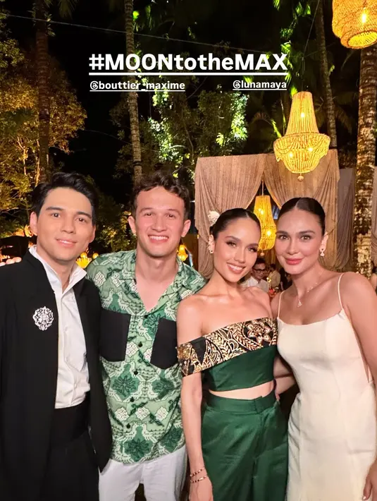 Hadir bersama sang kekasih, Cinta Laura kenakan off shoulder top dengan celana kulot satin hijau emerald. Aksen batik pada atasan Cinta Laura jadi sentuhan wastra yang apik [@claurakiehl]