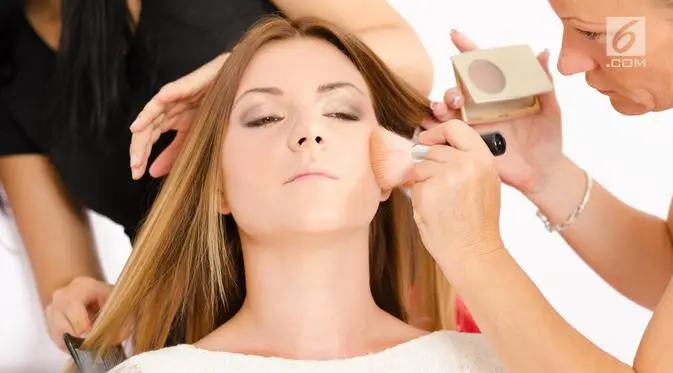 Inilah beberapa tips makeup bagi Anda yang memiliki kulit pucat, penasaran apa saja? (iStockphoto)