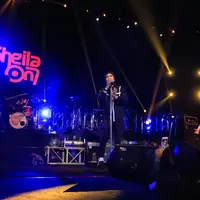 Ditemui di Jakarta Convention Center, Senayan, Rabu (22/11/2017), vokalis Sheila On 7, Duta menceritakan persiapan single terbaru mereka. Menurutnya, sekarang ini memang sedang dalam tahap penyelesaian. (Adrian Putra/Bintang.com)