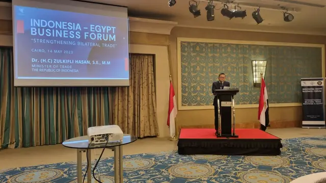 Menteri Perdagangan (Mendag) RI, Zulkifli Hasan menghadiri acara Forum Bisnis Indonesia-Mesir yang berlangsung di Kairo, Mesir, Minggu,(14/5/2023).
