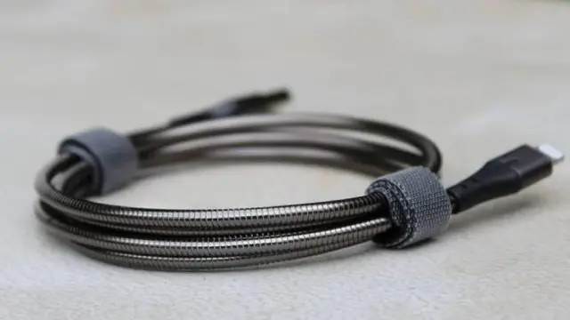 Kabel power delivery. Dok: Roboost