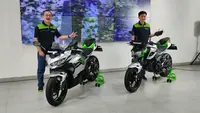 PT Kawasaki Motor Indonesia (KMI) resmi meluncurkan motor sport listrik, yakni Ninja e-1 dan Z e-1. (Septian/Liputan6.com)
