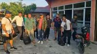 Pekerja migran Indonesia yang dievakuasi Polres Bengkalis dari sebuah wisma. (Liputan6.com/M Syukur)
