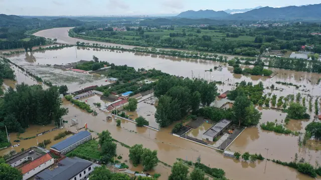 Potret Udara Banjir Besar di Beijing China, 30 Orang Tewas dan Puluhan Ribu Lainnya Dievakuasi