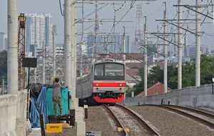 Polisi Dalami Penyebab Siswi SMA Tertemper KRL di Jurangmangu