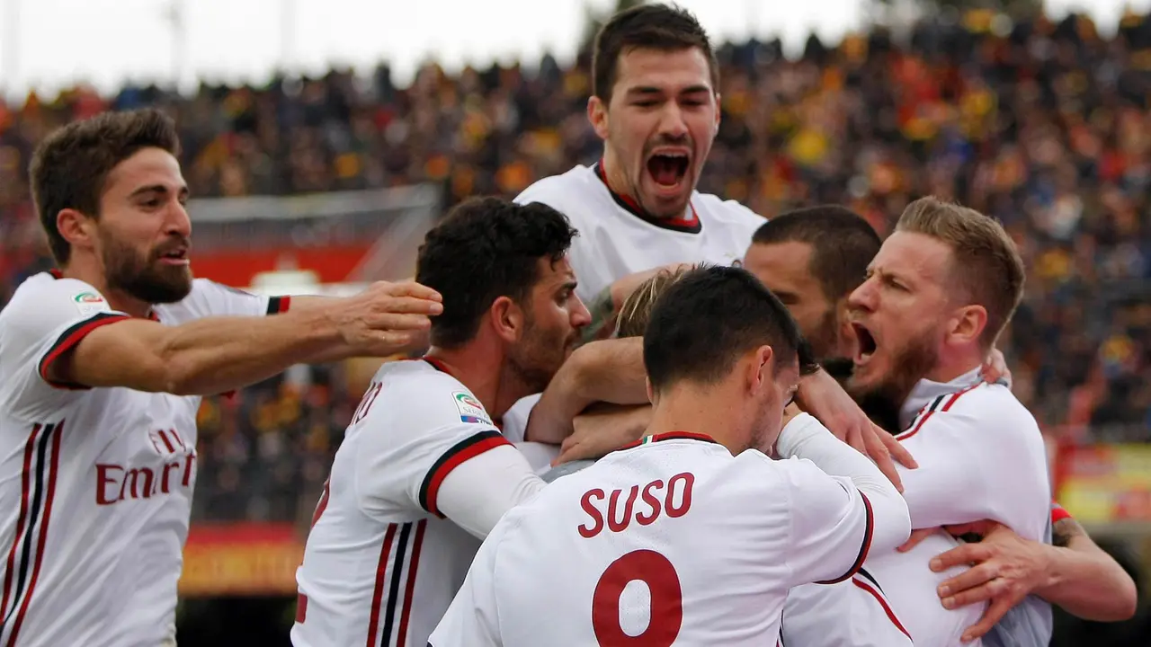 FOTO: AC Milan Ditahan Imbang Klub Juru Kunci