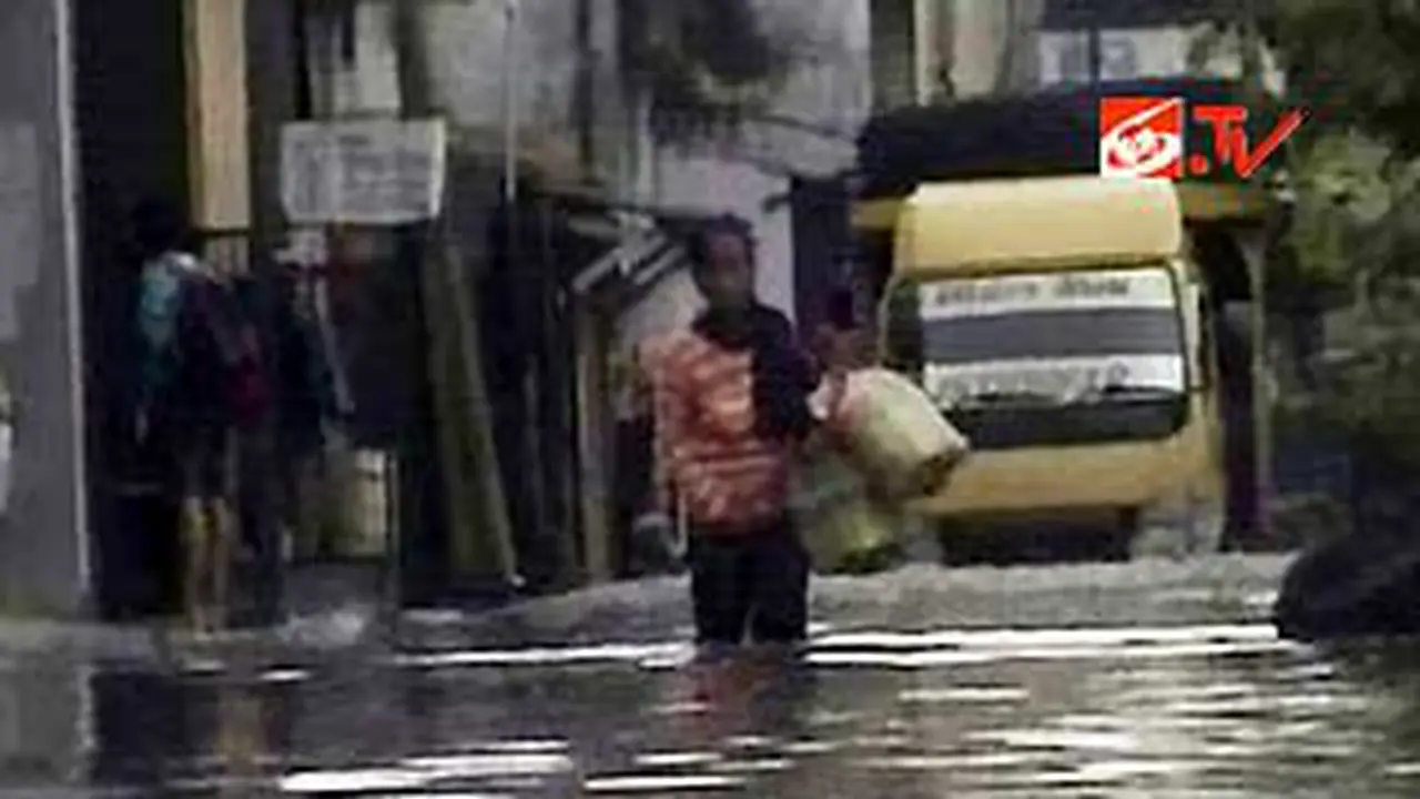 120323bbanjir-rob.jpg