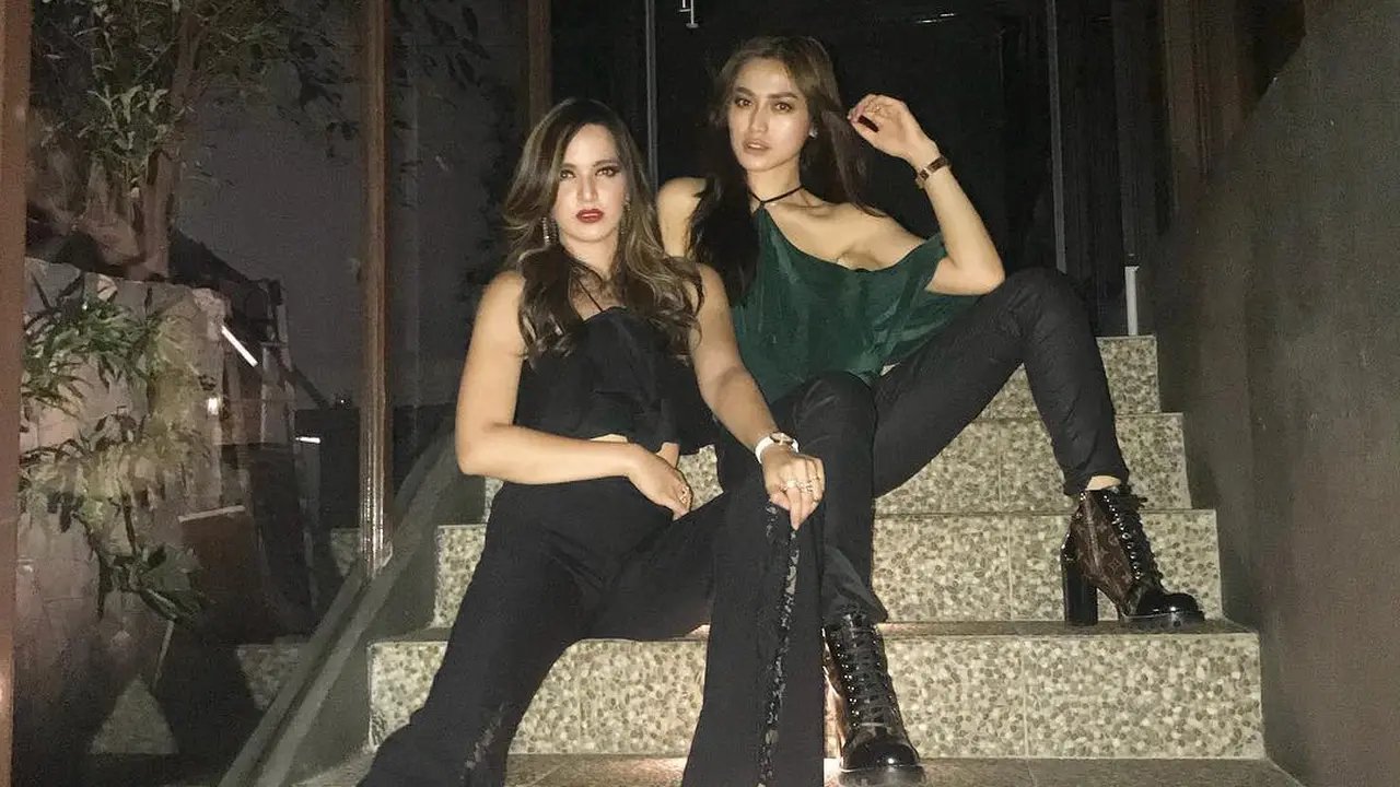 [Bintang] Kompak, Ini 8 Potret Kebersamaan Nia Ramadhani dan Jessica Iskandar