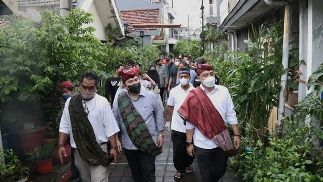 Menteri BUMN Erick Thohir bertemu warga Kampoeng Wisata Lawas Maspati, Surabaya. Dok BUMN