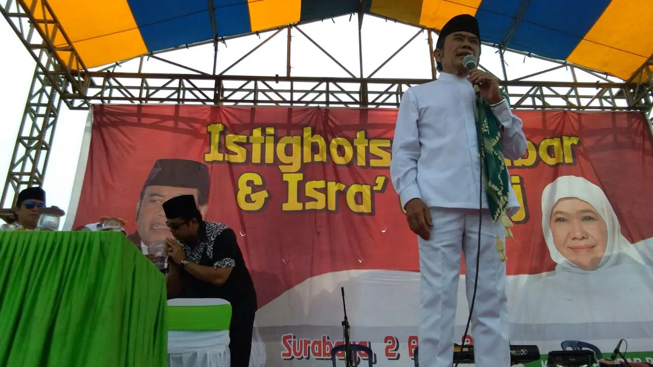Rhoma Irama Hadiri Doa dan Istighosah Calon Gubernur Jawa Timur Khofifah Indarparawansa