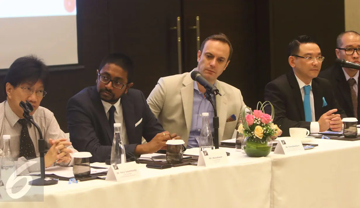 PropertyGuru Indonesia Property Awards mengumumkan pembukaan resmi nominasi, di Hotel Fairmont Jakarta, Rabu (15/3). Ajang ini menawarkan 21 kategori termasuk penghargaan untuk pembangunan di berbagai lokasi di luar Jakarta. (Liputan6.com/Helmi Afandi)