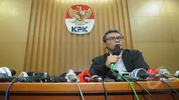 Johan Budi mengakui kinerja KPK tengah mengalami penurunan akibat kisruh KPK dengan Polri, Jakarta, Kamis (5/2/2015). (Liputan6.com/Herman Zakharia)