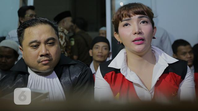 [Bintang] Roro Fitria