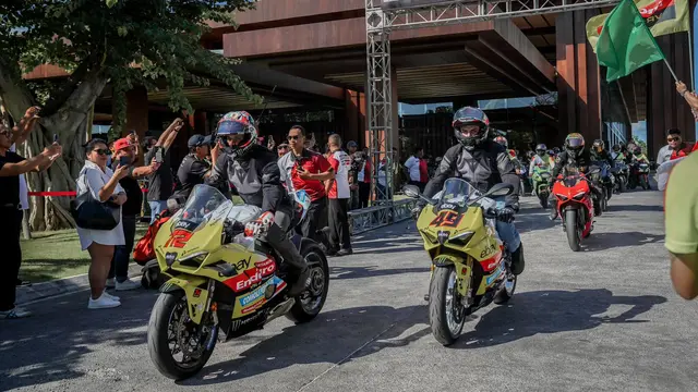 Fabio Di Giannantonio dan Marco Bezzecchi Lakukan Parade di Bali dan Ajak Masyarakat untuk Ramaikan IndonesianGP 2024.