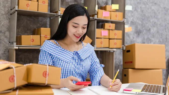 Berkat Bantuan Donasi Adira Finance, Kini UMKM Terdampak Pandemi Covid-19 Perlahan Bangkit