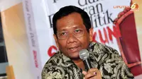 Politikus, ilmuwan, tokoh agama. Guru Besar Tata Negara UII, mantan anggota DPR, mantan Ketua Konstitusi,