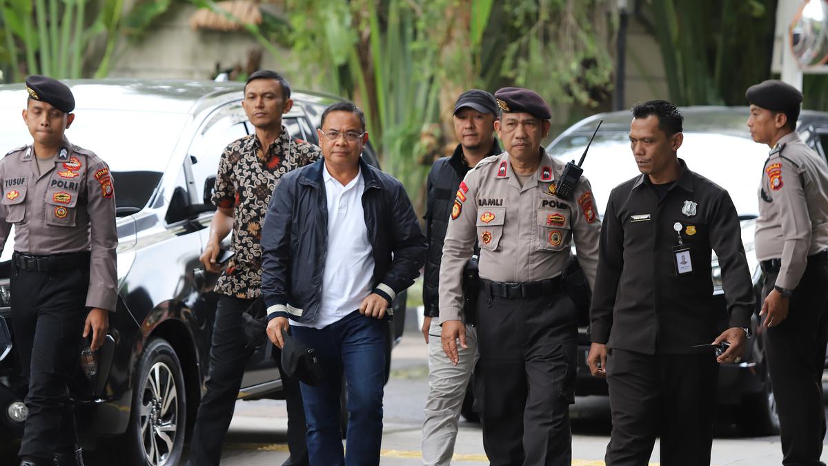 Tertangkap Tangan, Bupati Pati Sudewo Digelandang ke Gedung Merah Putih KPK