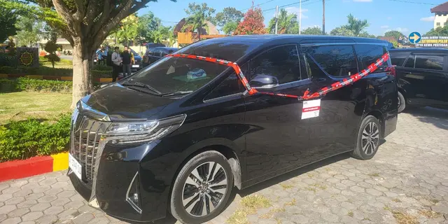 KPK Sita Alphard, Diduga Suap untuk Bupati Lombok Barat