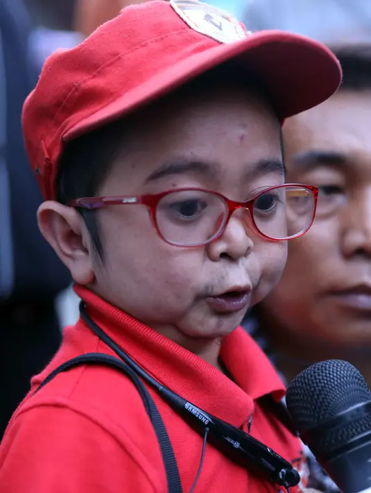 Merasa prihatin dengan kondisi sahabatnya, Daus Mini, meminta publik mendoakan Budi Anduk yang kondisinya makin melemah. Daus Mini mengabarkan itu beberapa jam sebelum meninggal dunia melalui jejaring sosial. (Nurwahyunan/Bintang.com)