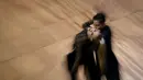 <p>Penari Kolombia Kevin Valencia (kanan) dan Valentina Villareal bersaing dalam babak semifinal Kejuaraan Tango Dunia di Buenos Aires, Argentina (15/9/2022). Seperti setiap tahun, Buenos Aires sekali lagi menjadi kiblat bagi para penari internasional yang berpartisipasi hingga 18 September. (AFP Photo/Luis Robayo)</p>